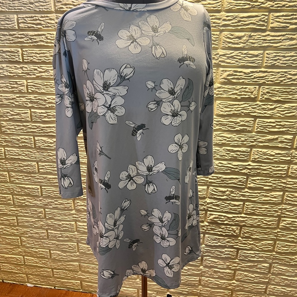 Sakurafina Floral with Bees Print Long Sleeve Dress